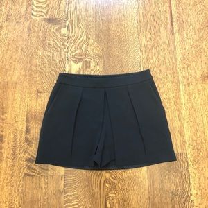 Club Monaco Skort